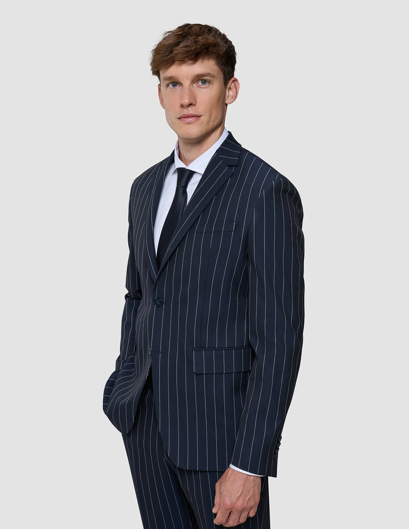 Clean lines, clear message - Image 3