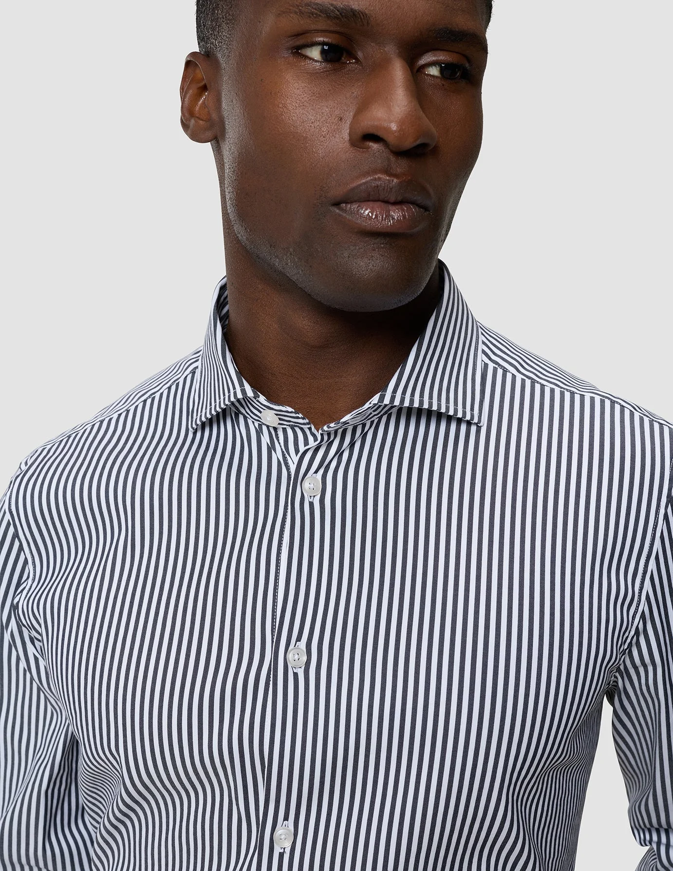 Elevated Shirt Navy Stripe Thin Regular - Image 4