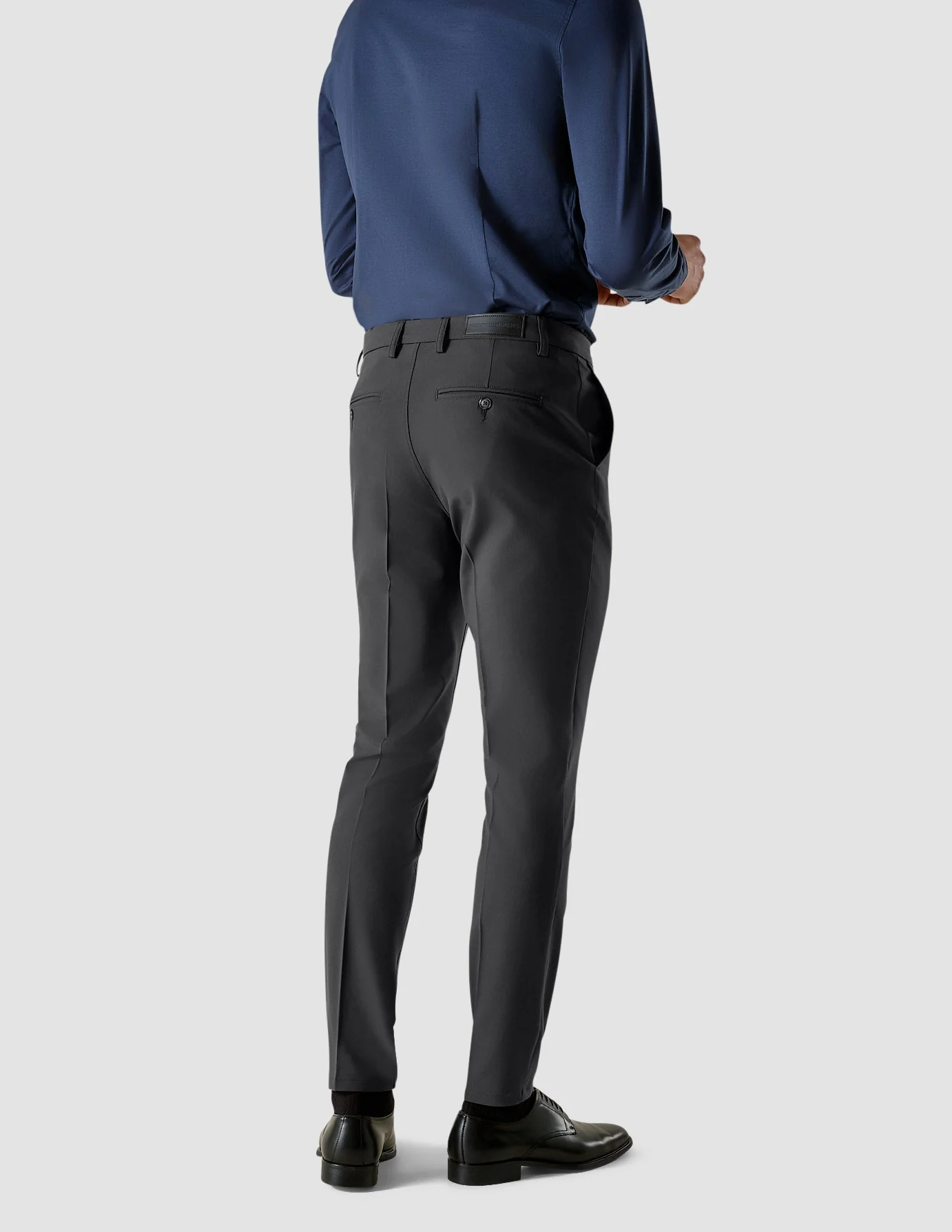 Essential Suit Dark Shadow - Image 4