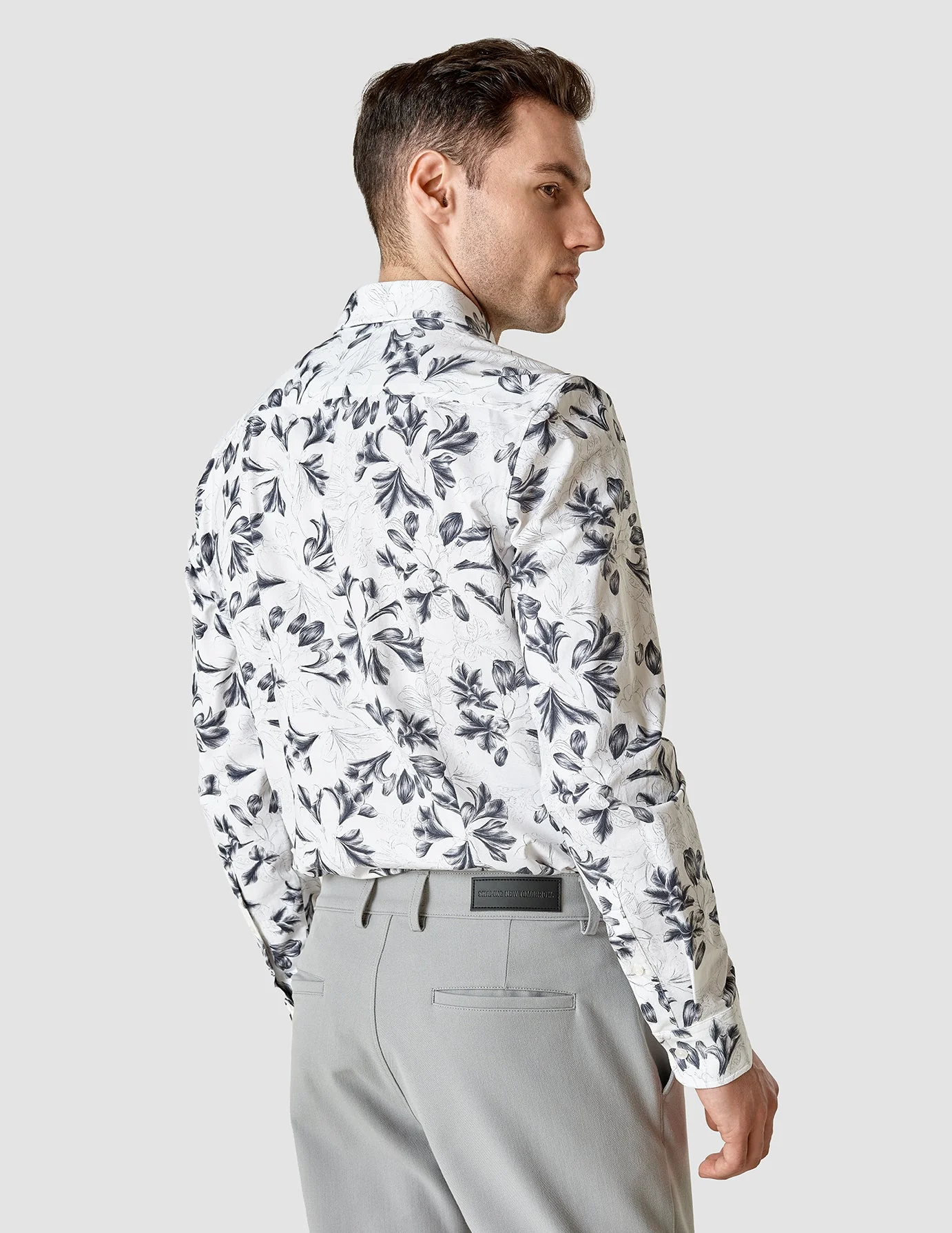 Lightweight Classic Shirt Navy Flower Regular - Image 4