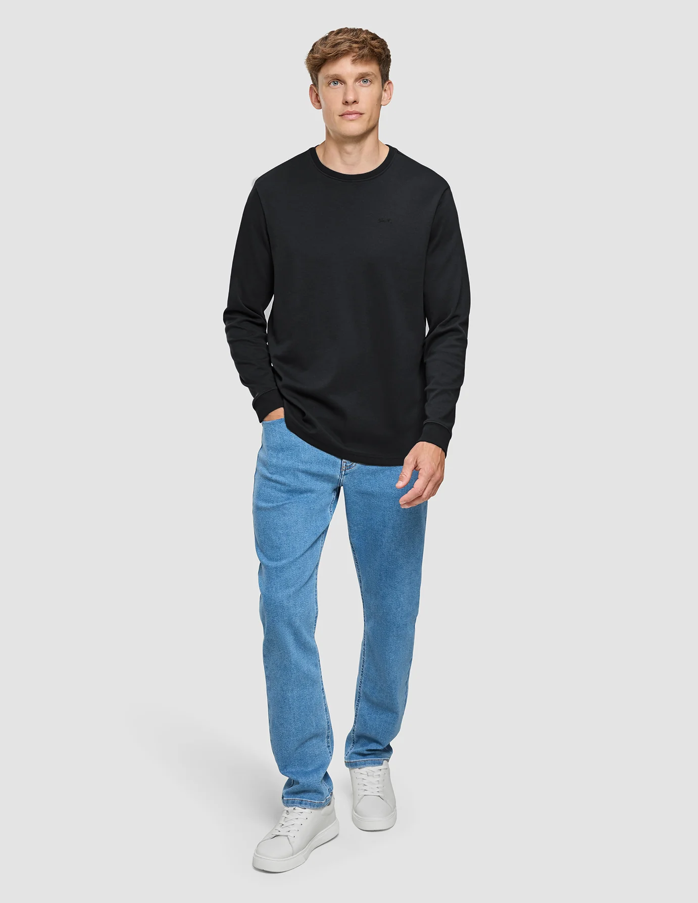 Lightweight Crewneck Black - Image 4