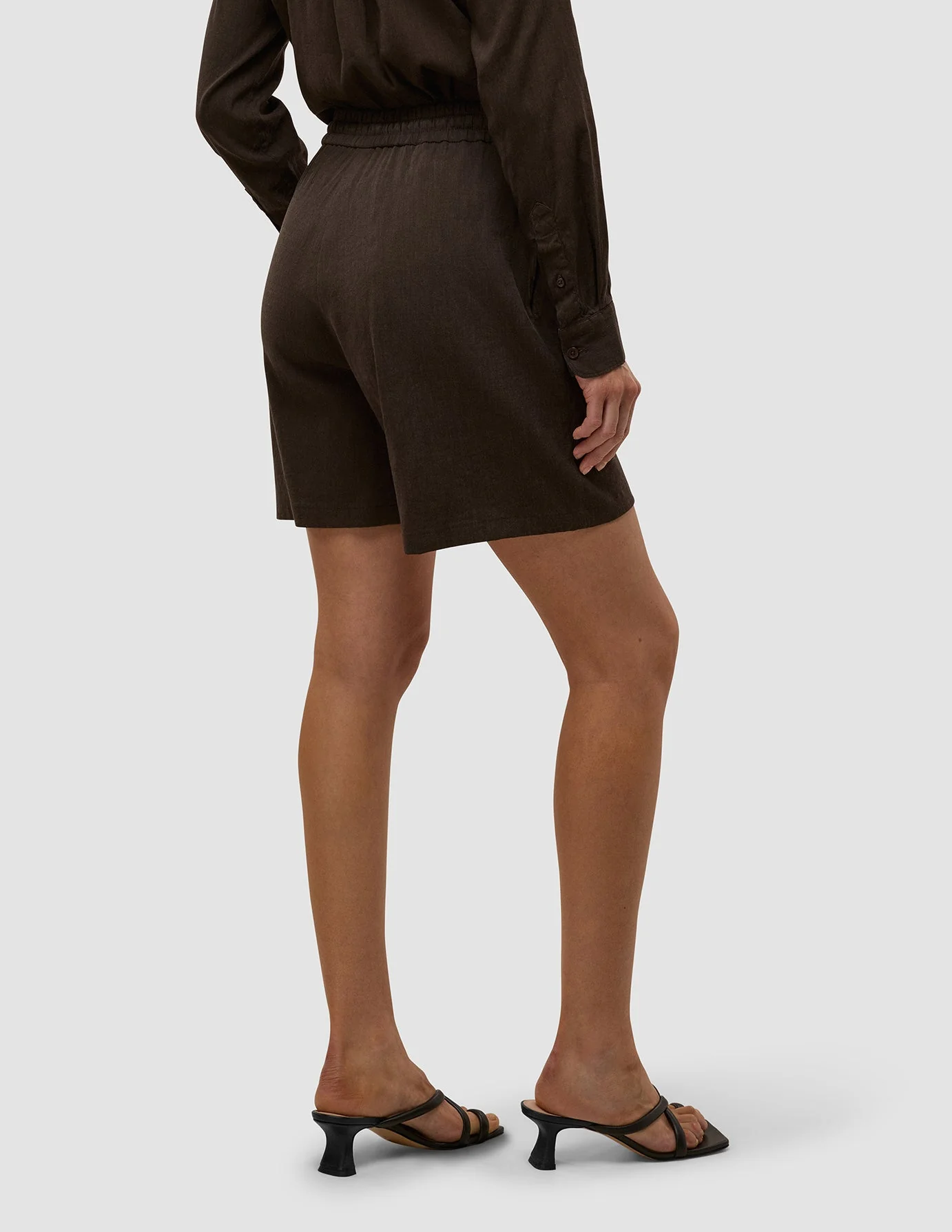 Linen Set Espresso Long Sleeved Shirt & Relaxed Shorts - Image 5