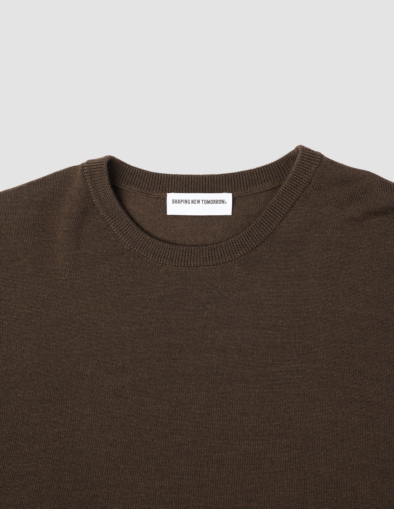 Seamless Premium Merino Knit Crewneck Saddle Brown - Image 5