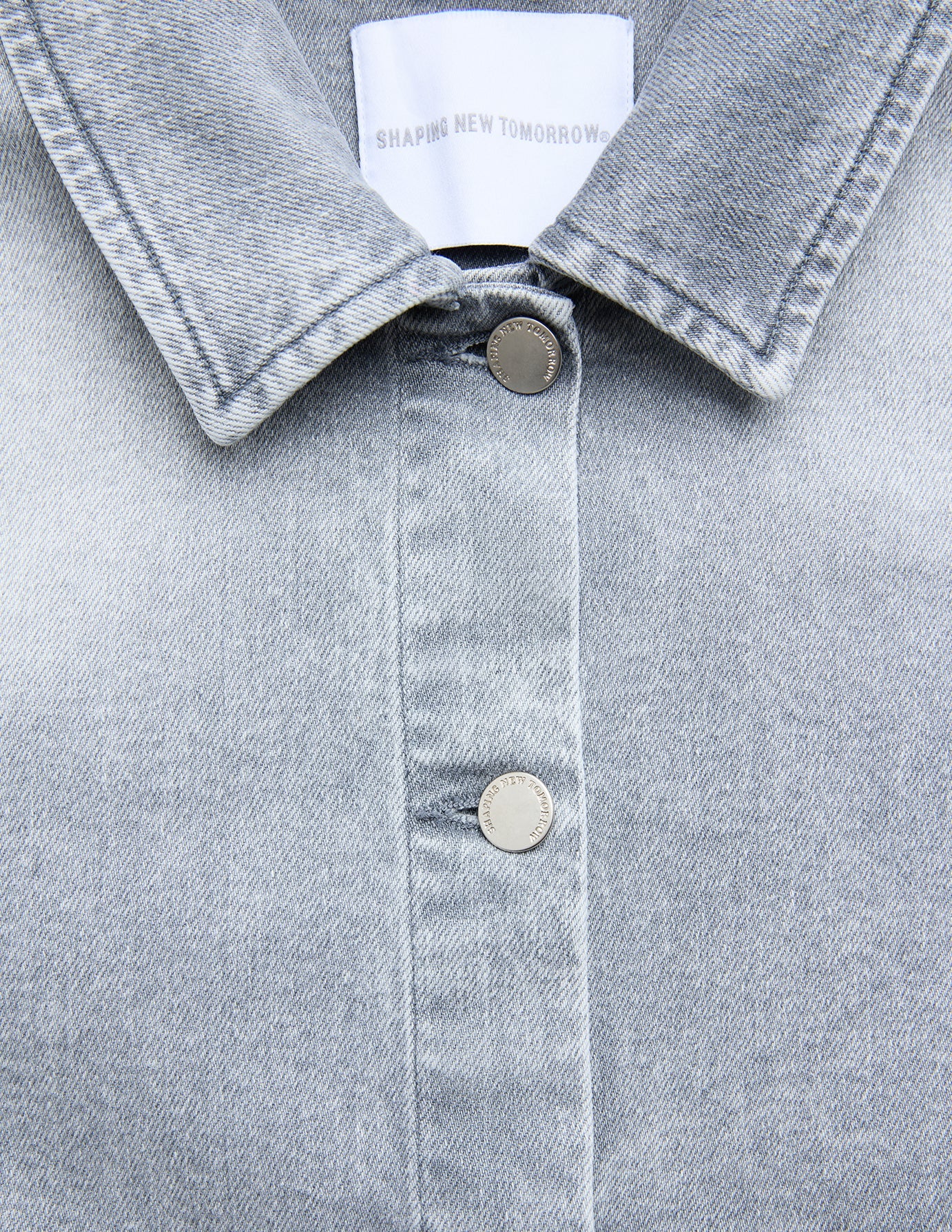 Women's Classic Denim Jacket Light Grey Washed - Image 8