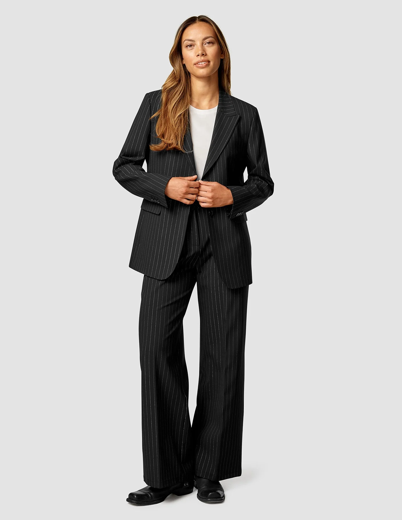 Essential Blazer Black Silver Pinstripe - Image 8