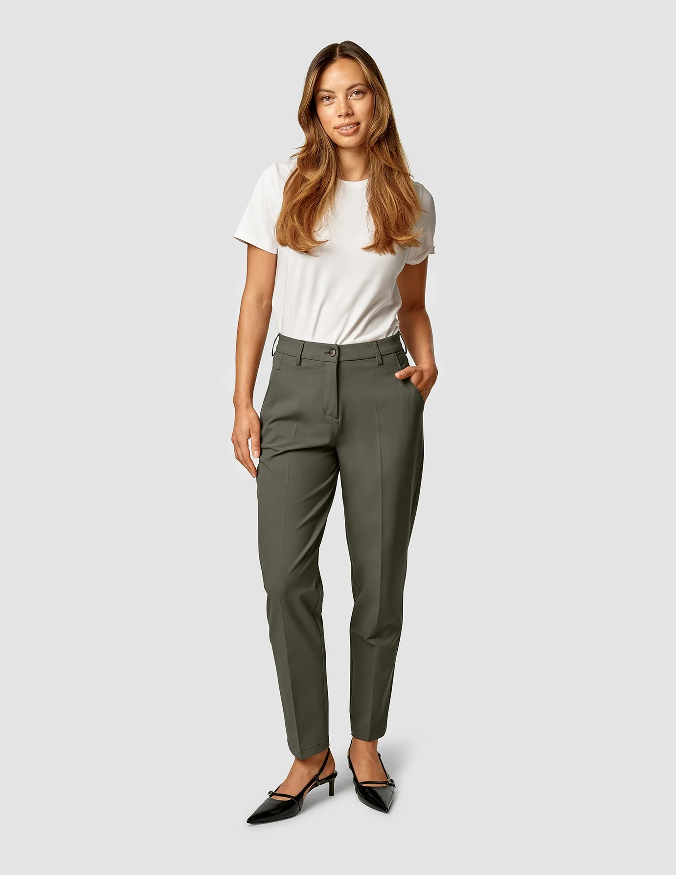 Essential Pants Tapered Dark Olive - Image 2