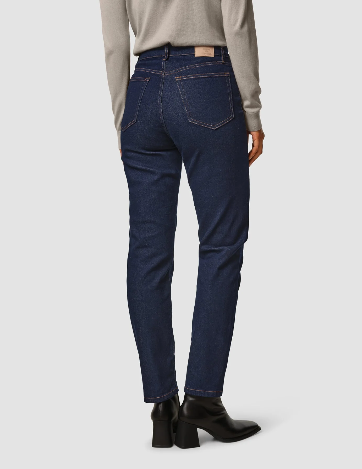 Jeans Tapered Dark Blue - Image 4