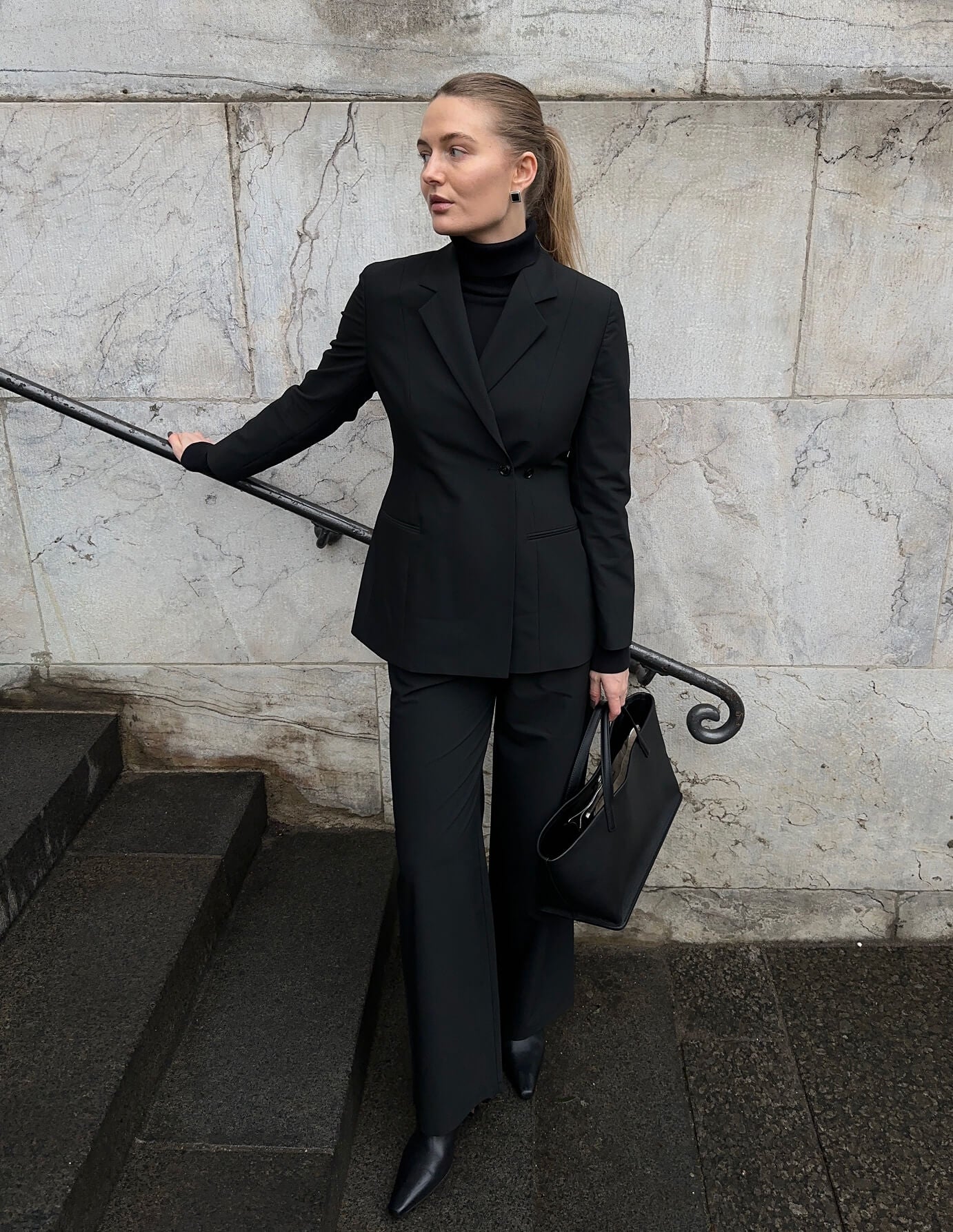 Women's Avira Blazer Black - Image 2