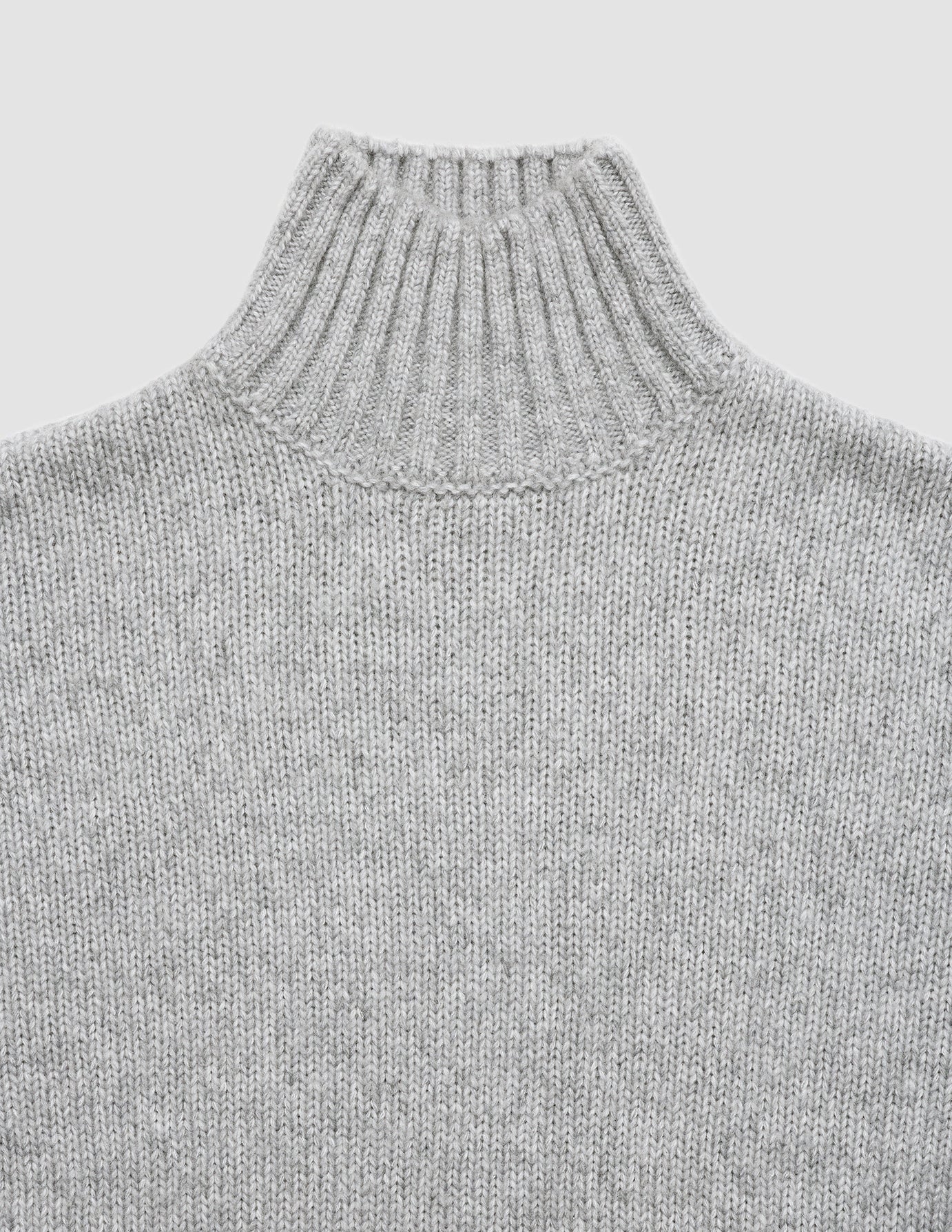 Women's Chunky Soft Wool Knit Turtleneck Medium Grey Melange - Image 7
